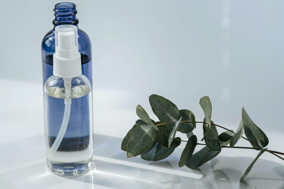 Essential Oil Mood Mists | DIY Aromatherapy Recipes for Whole Living Balance